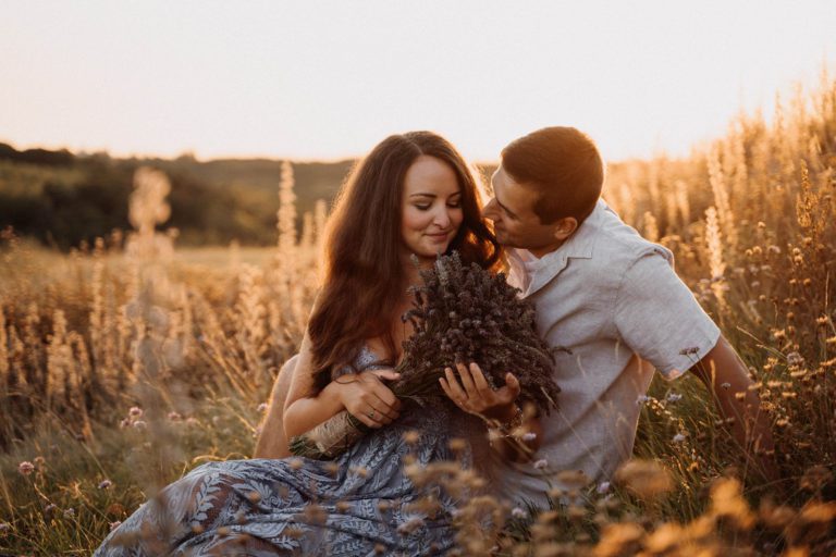 Dominika & Dominik: Sunset photoshoot in a natural reserve, Prague