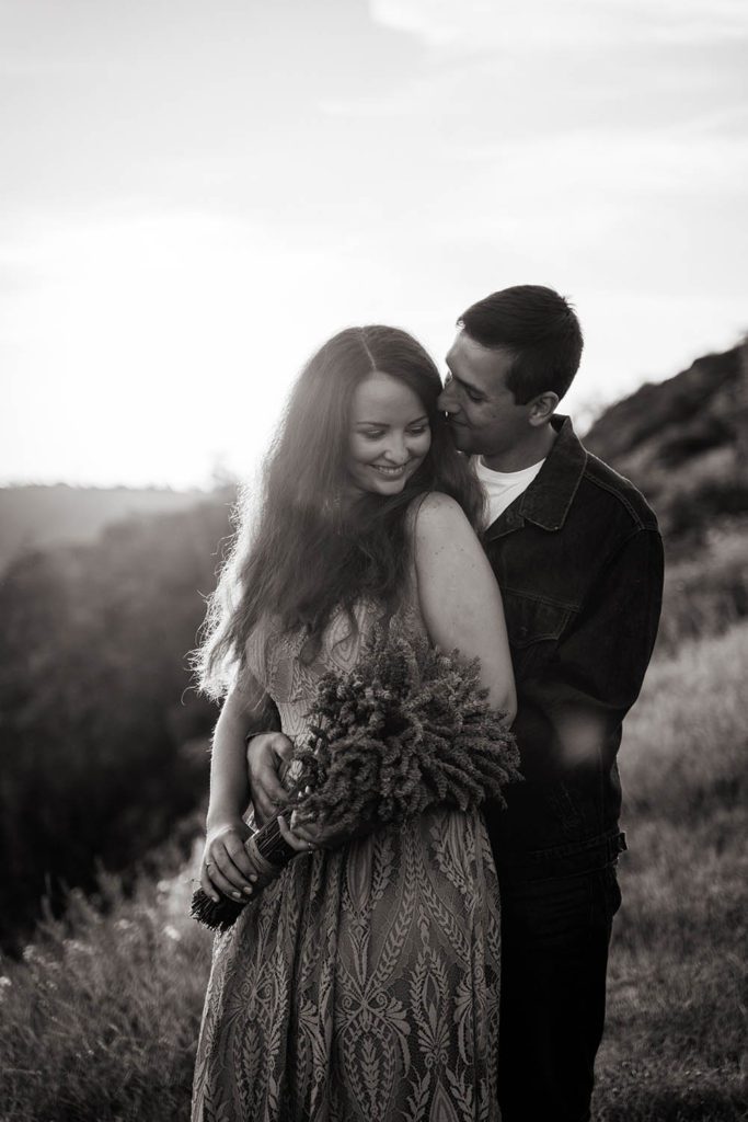 Black & white couple photography