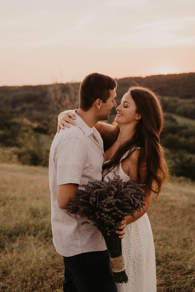 Golden hour photoshoot, golden sunset, Engagement, photosessionin Prague,Happy couple