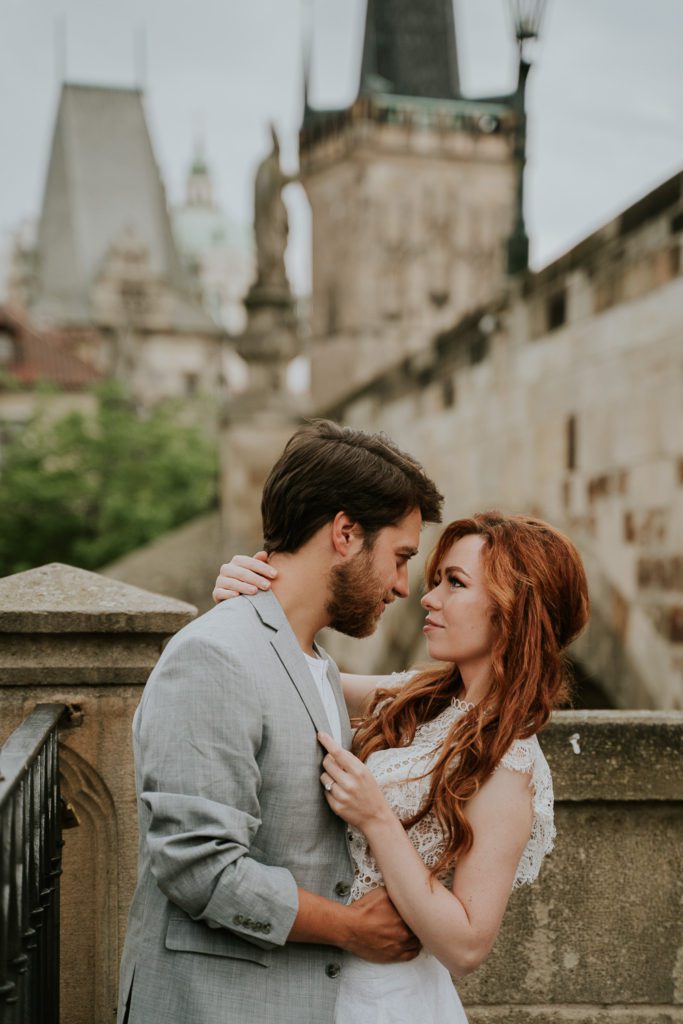 Vacation, photoshoot in Prague, couple photosession, Photographer in Prague, portrait, golden hour