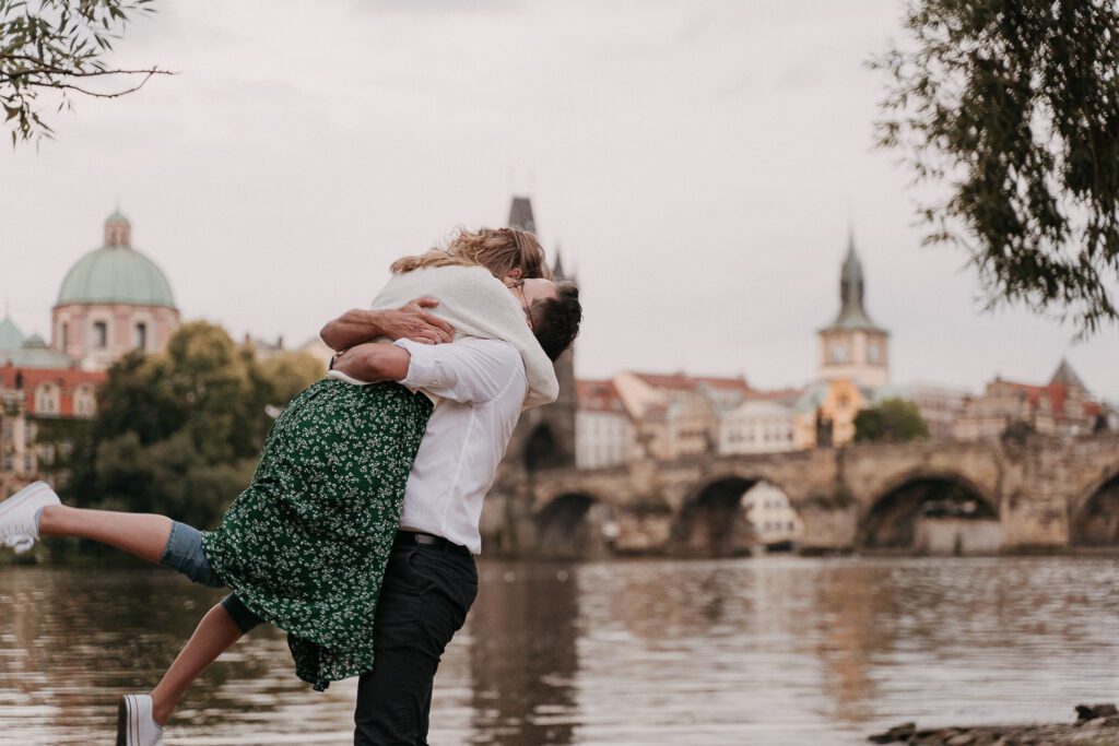 Suprise proposal photoshoot, engagement photoshoot prague, prague photographer, photographer in prague, vacation photoshoot