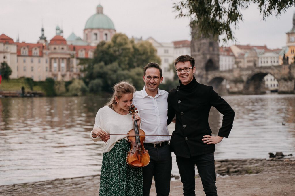 Suprise proposal photoshoot, engagement photoshoot prague, prague photographer, photographer in prague, vacation photoshoot