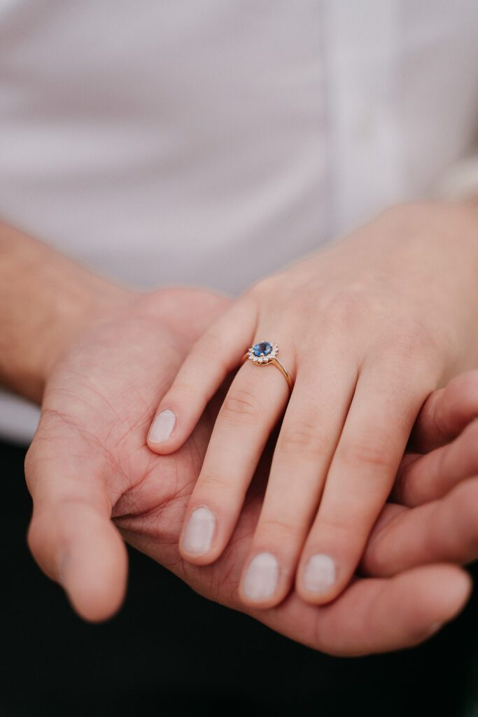 Suprise proposal photoshoot, engagement photoshoot prague, prague photographer, photographer in prague, vacation photoshoot