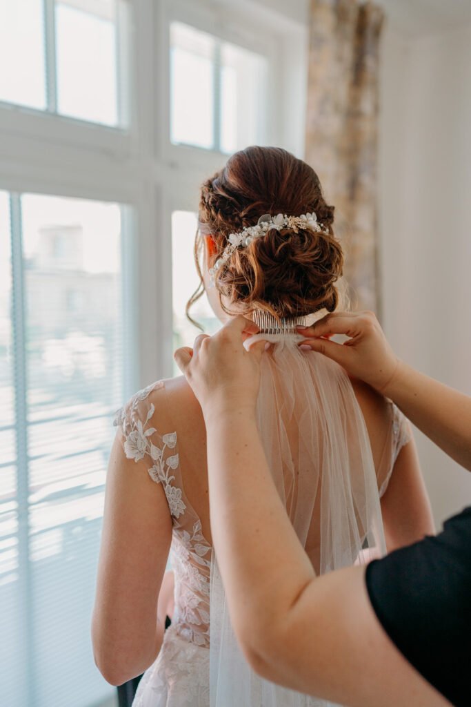 Wedding in Mikulov, Wedding in moravia, photographer moravia, wedding photographer czech republic, wedding in czechia, elopement, engagement, czech wedding photographer, bride getting ready