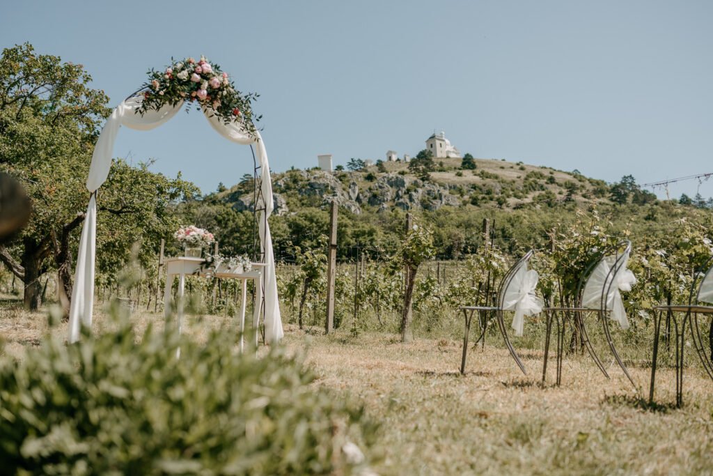 Wedding in Mikulov, Wedding in moravia, photographer moravia, wedding photographer czech republic, wedding in czechia, elopement, engagement, czech wedding photographer, moravia