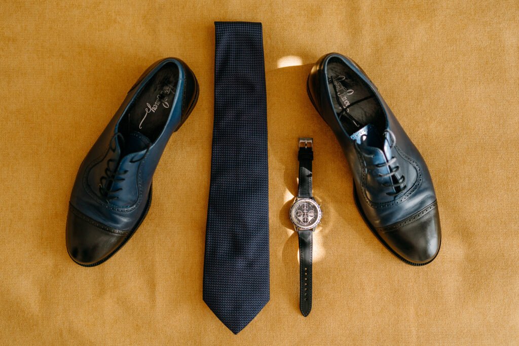 Wedding in Mikulov, Wedding in moravia, photographer moravia, wedding photographer czech republic, wedding in czechia, elopement, engagement, czech wedding photographer, groom flatlay ideas