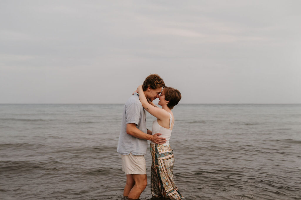 cefalu couple photoshoot, prewedding photographer sicily, honeymoon photographer sicily, engagement photoshoot sicily, beach couple photo ideas