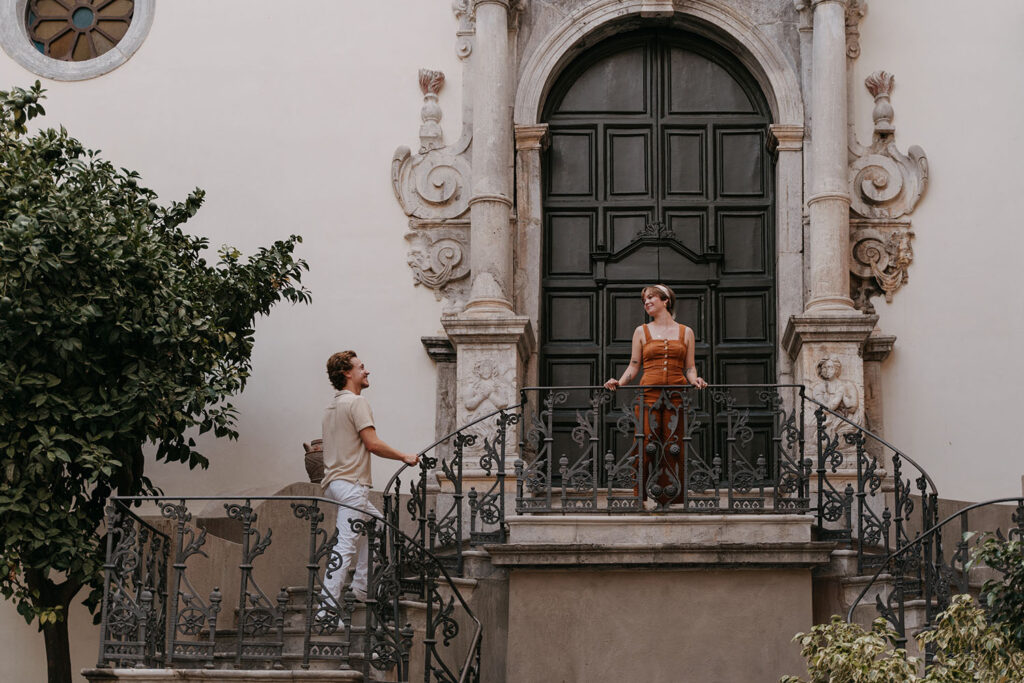 cefalu couple photoshoot, prewedding photographer sicily, honeymoon photographer sicily, engagement photoshoot sicily, beach couple photo ideas