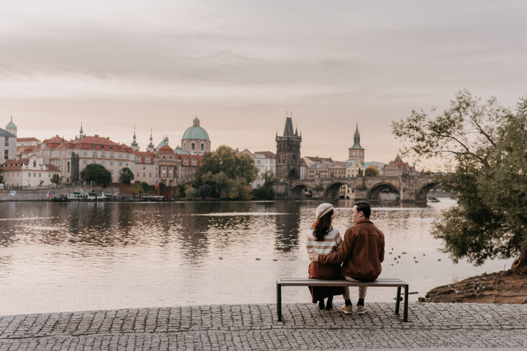 Couple photoshoot in Prague, vacation photoshoot, couple posing ideas, prague photographer, engagement photoshoot prague, avvagraphy