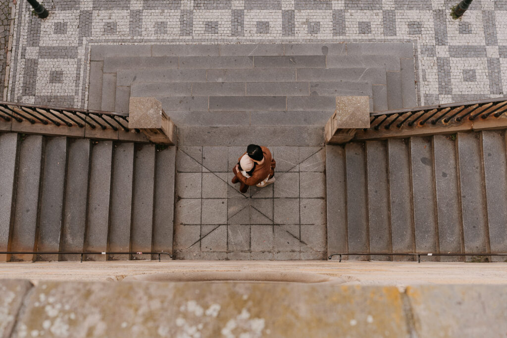 Couple photoshoot in Prague, vacation photoshoot, couple posing ideas, prague photographer, engagement photoshoot prague, avvagraphy