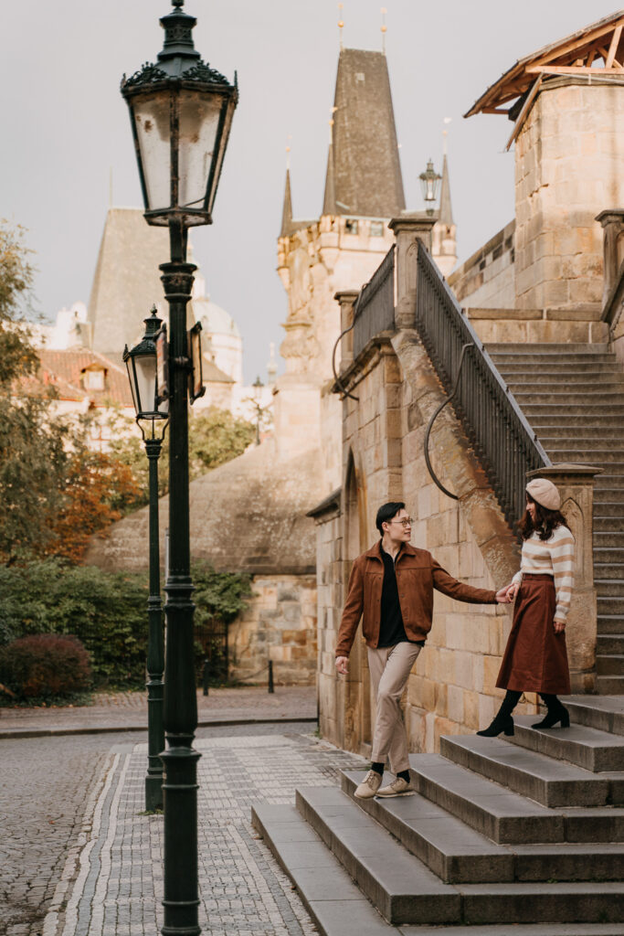 Couple photoshoot in Prague, vacation photoshoot, couple posing ideas, prague photographer, engagement photoshoot prague, avvagraphy