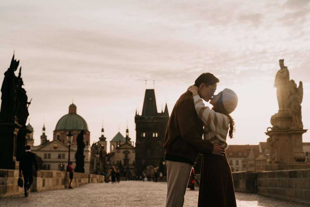Couple photoshoot in Prague, vacation photoshoot, couple posing ideas, prague photographer, engagement photoshoot prague, avvagraphy