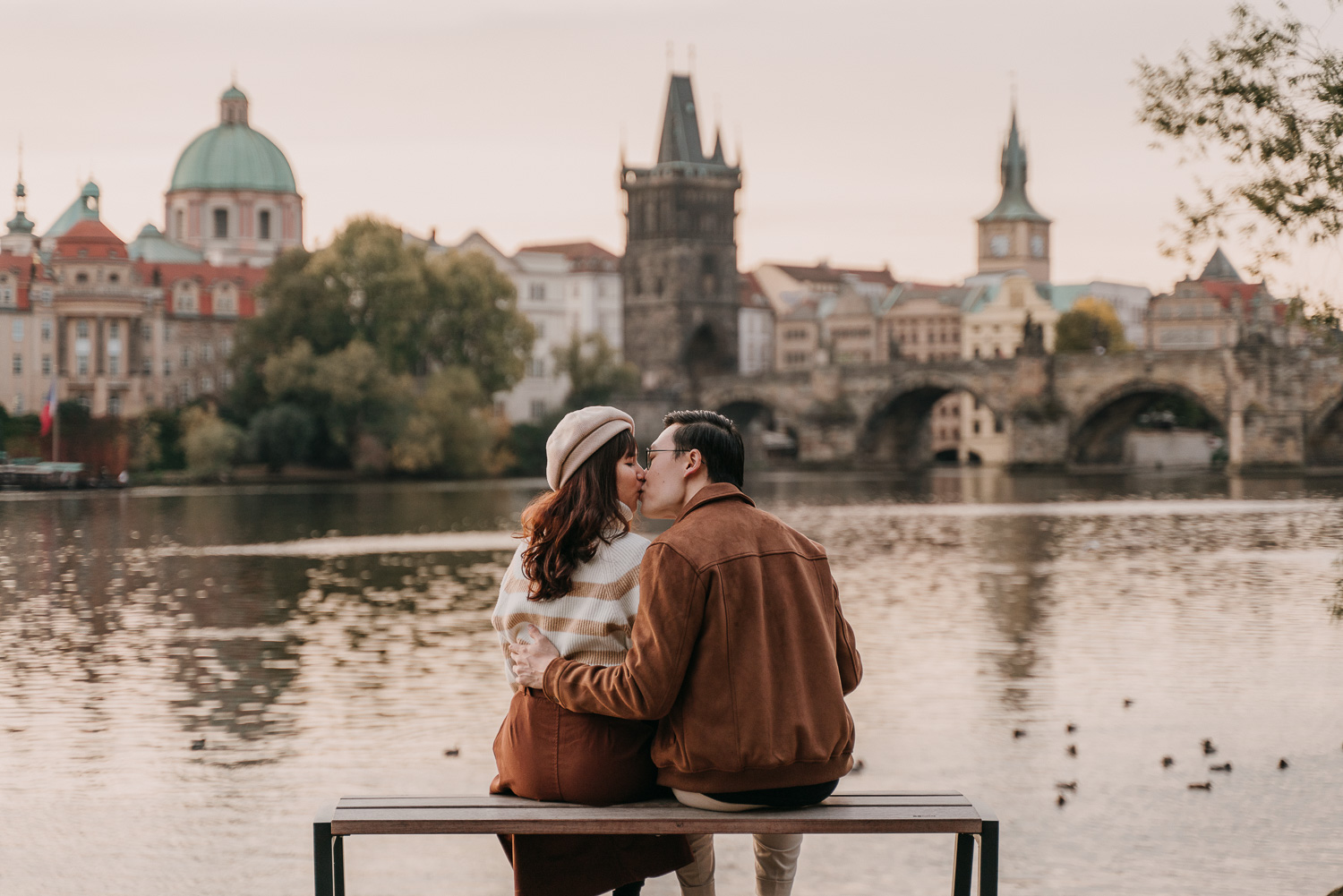 Couple photoshoot in Prague, vacation photoshoot, couple posing ideas, prague photographer, engagement photoshoot prague, avvagraphy