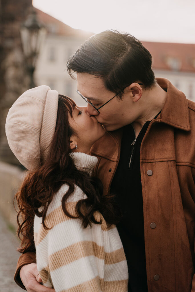 Couple photoshoot in Prague, vacation photoshoot, couple posing ideas, prague photographer, engagement photoshoot prague, avvagraphy
