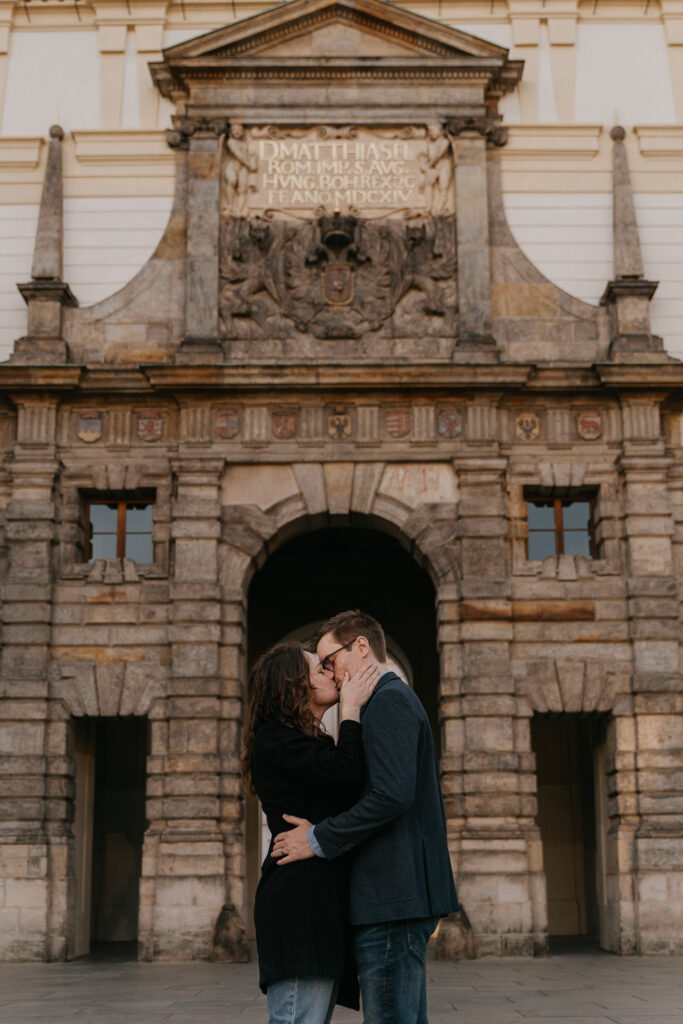 Couple photoshoot at prague castle, photoshoot in prague, prague photographer, avvagraphy