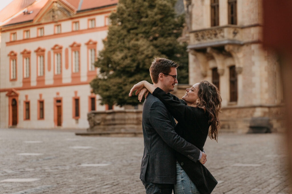 Couple photoshoot at prague castle, photoshoot in prague, prague photographer, avvagraphy