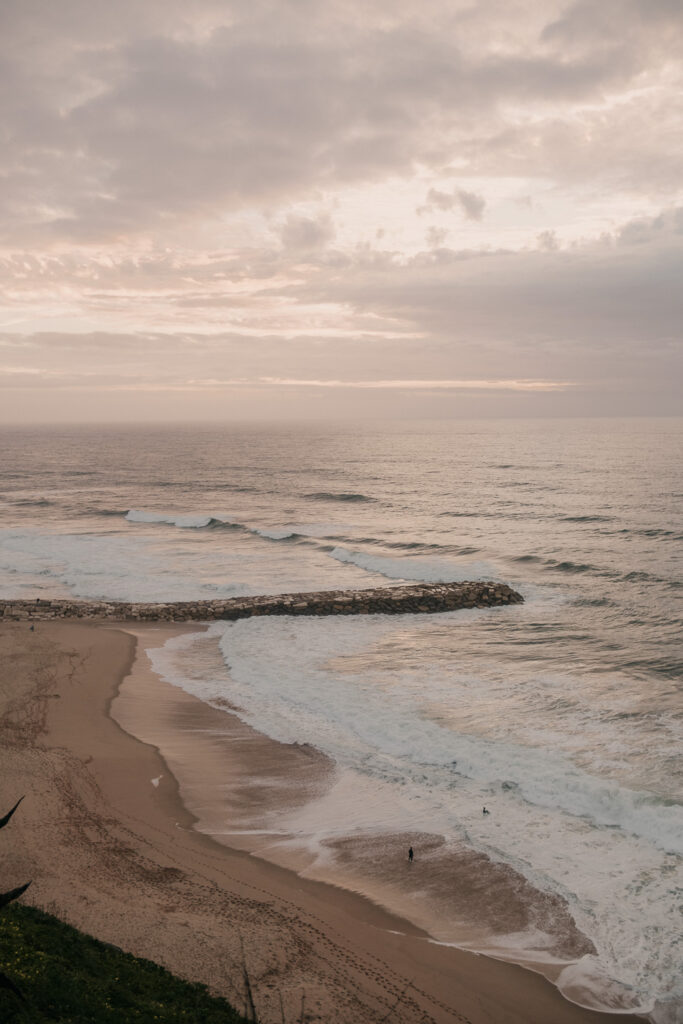 Couple photoshoot in Ericeira, ericeira photographer, lisbon couple photoshoot, lisbon photographer, portugal vacation photographer