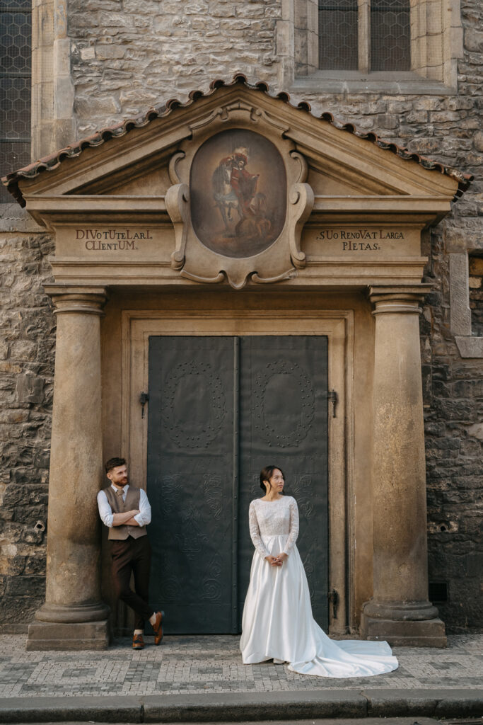 pre wedding photosession in Prague, Prague wedding photographer, elopement czechia, svatebni fotograf praha