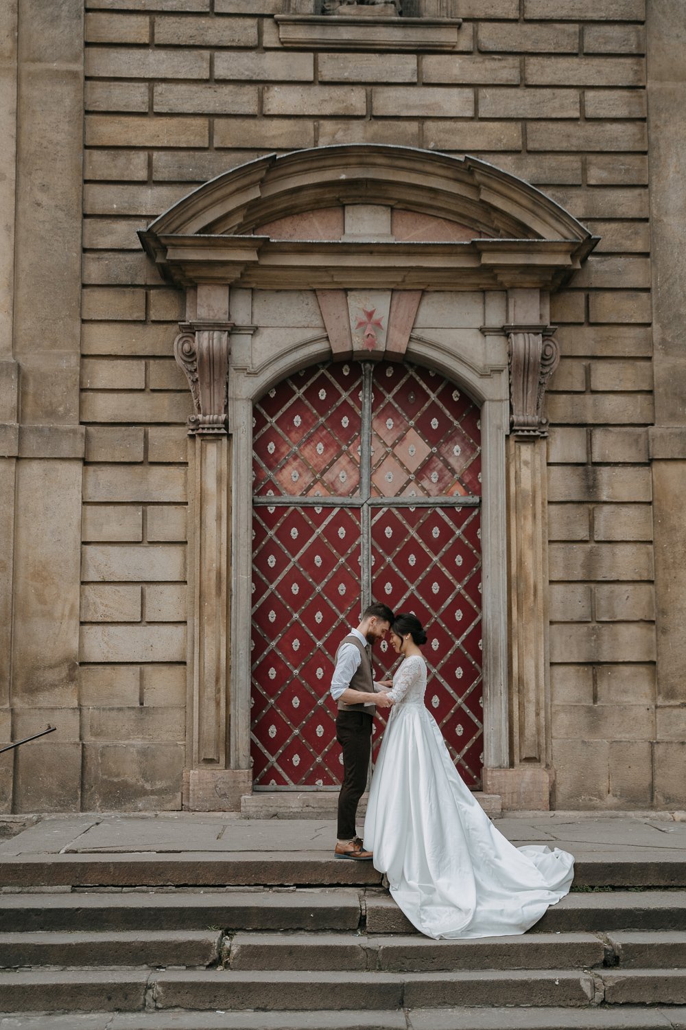 pre wedding photosession in Prague, Prague wedding photographer, elopement czechia, svatebni fotograf praha