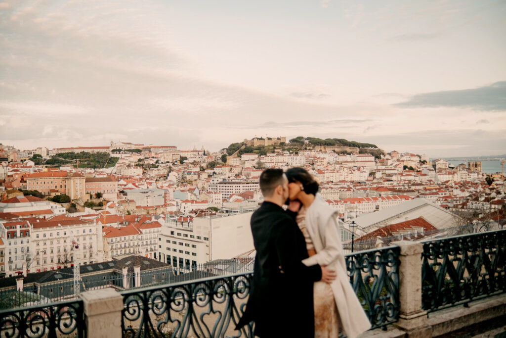 Couple photoshoot in Lisbon, Lisbon photographer, portugal photographer, elopement portugal, engagement lisbon