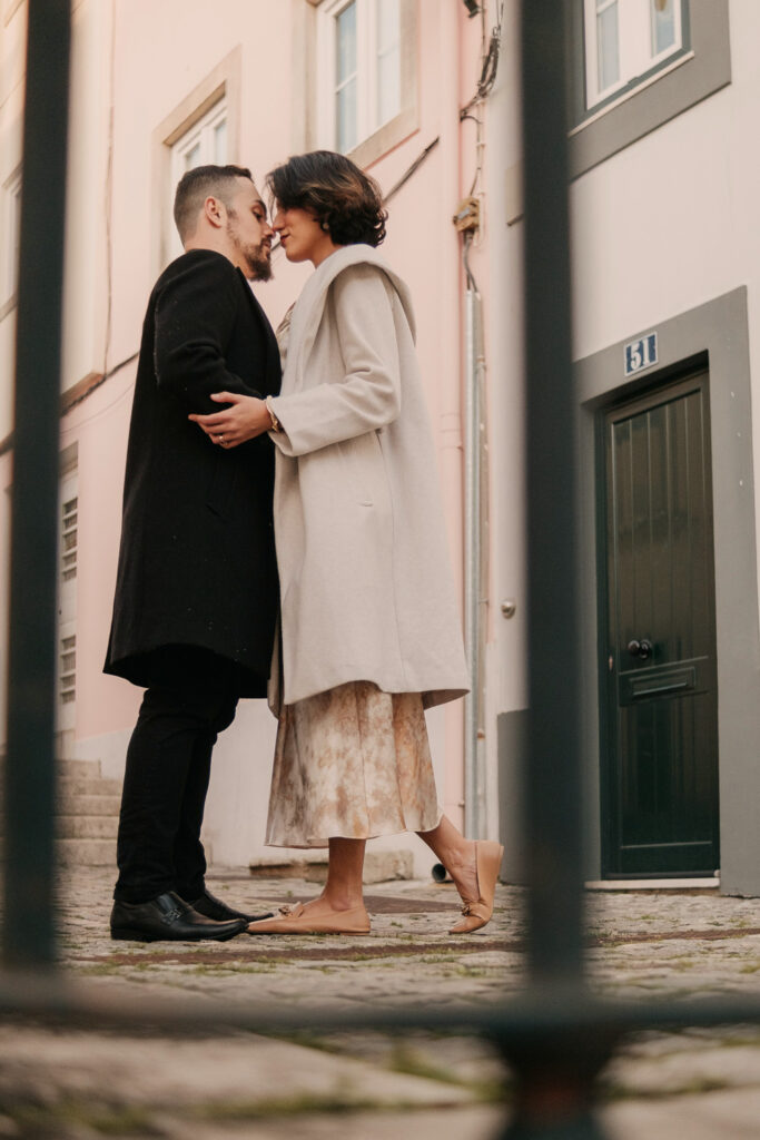 Couple photoshoot in Lisbon, Lisbon photographer, portugal photographer, elopement portugal, engagement lisbon