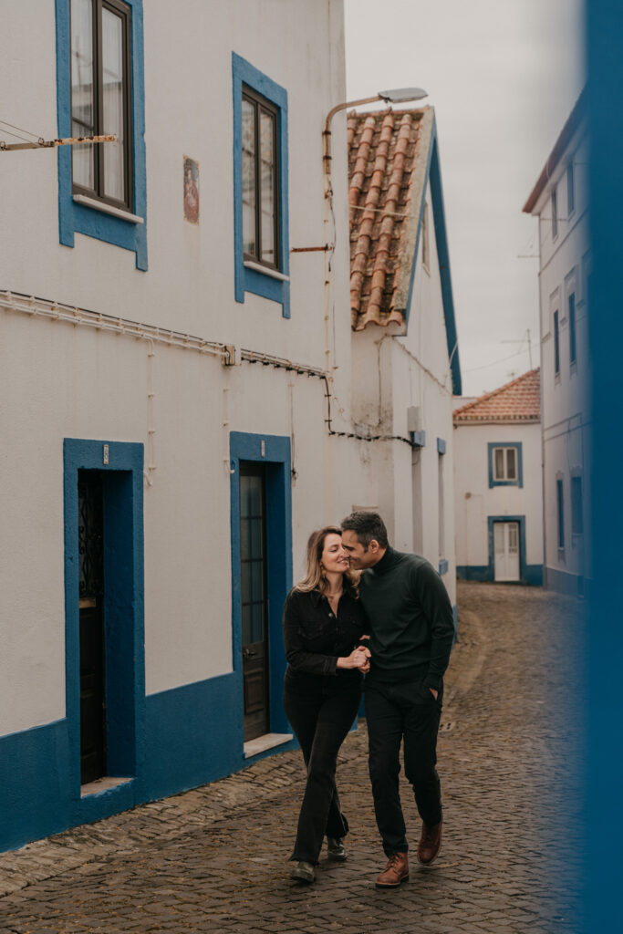 couple photoshoot ericeira, lisbon photoshoot, lisbon photographer, portugal photographer, destination europian photographer