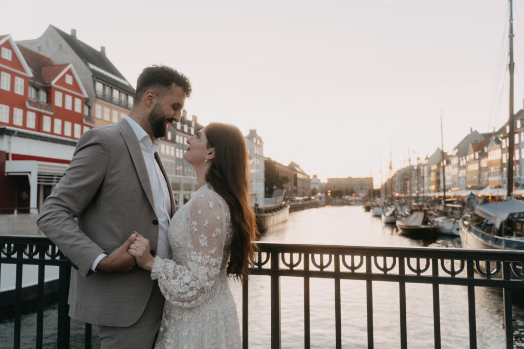 Couple photoshoot in Copenhagen, Copenhagen photoshoot, Copenhagen Photographer, Denmark wedding photographer, Denmark elopement photographer