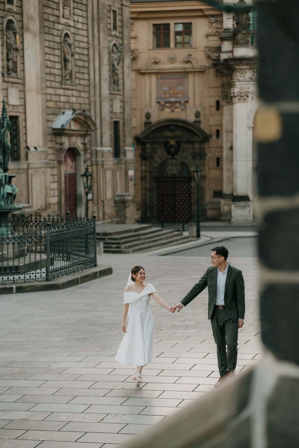 prewedding photosession in Prague, Prague photographer, destination photographer europe, engagement photographe rin prague, avvagraphy