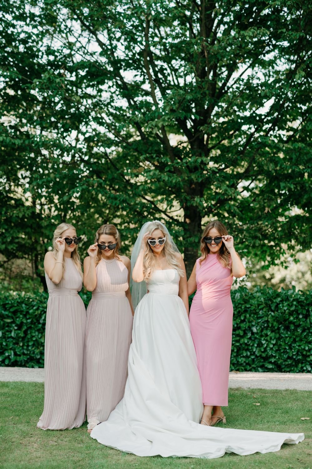 Wedding in Prague, Prague wedding photographer, chateau trnova, wedding venue czechia, wedding venue prague, prague wedding photographer