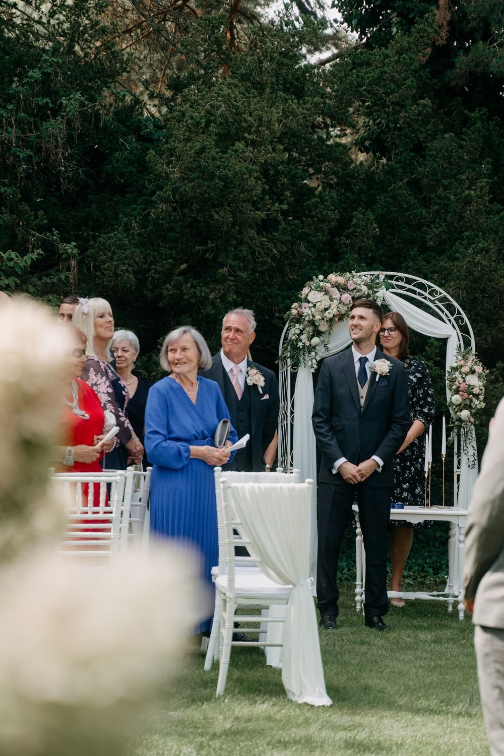 Wedding in Prague, Prague wedding photographer, chateau trnova, wedding venue czechia, wedding venue prague, prague wedding photographer