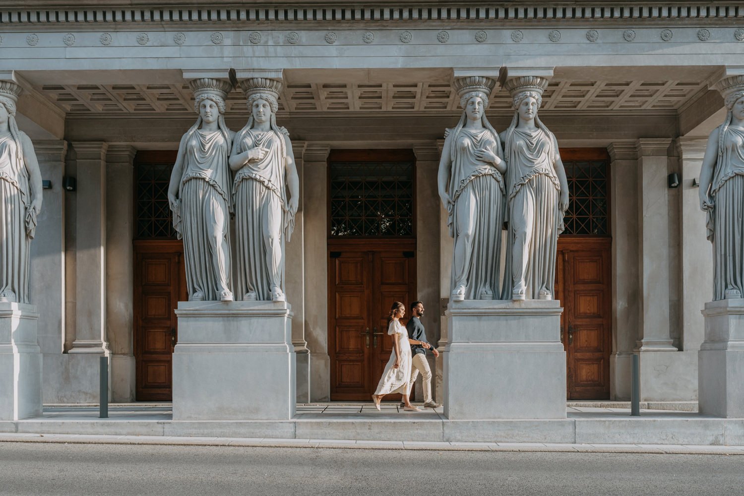 engagement in Vienna, surprise proposal vienna, vienna engagement photographer