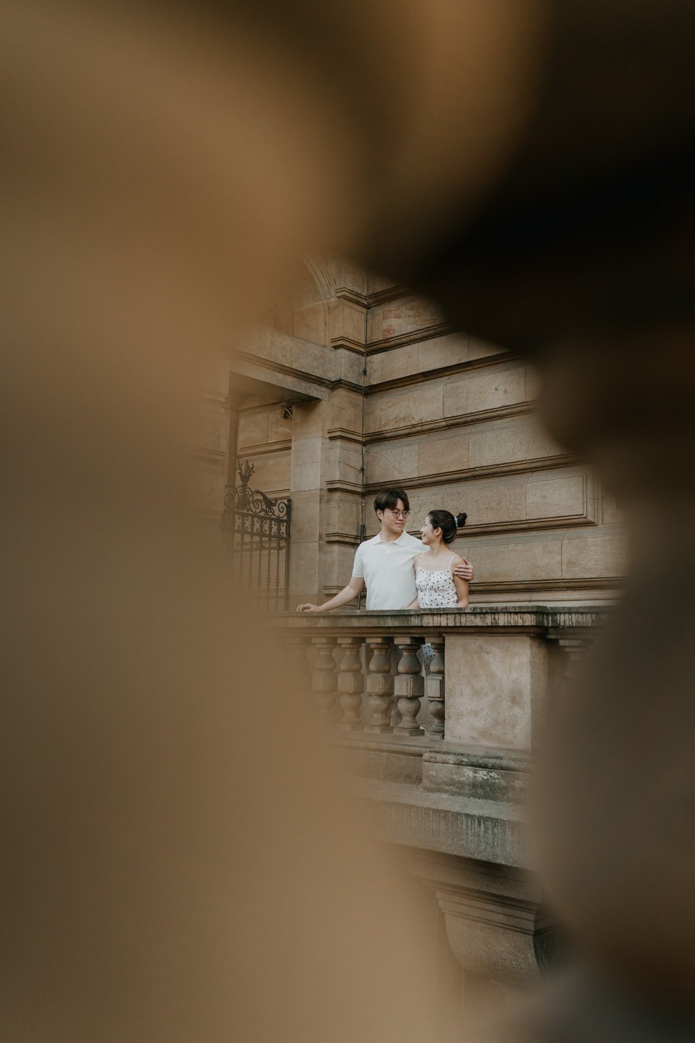 prague photographer, couple photosession at national theatre, best photographer in Prague, photoshoot at naplavka